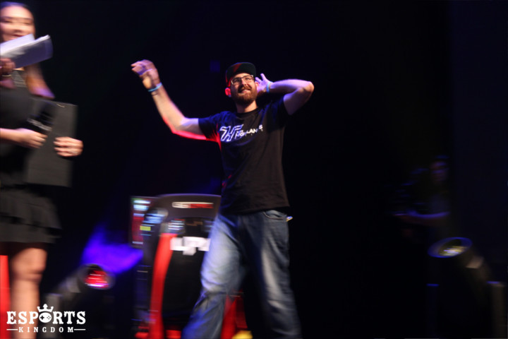 Eventual Second Runner-Up, Team Highlands Racing's MadzieAU, entering the theatre